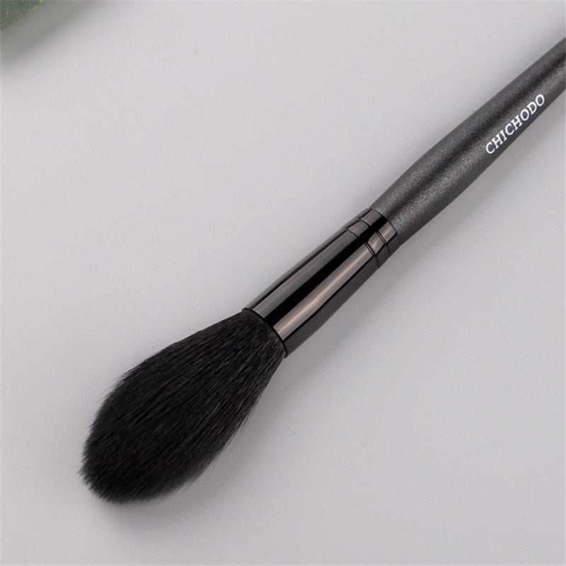 1 Pieces Goat Hair Long Handle Face Makeup Highlighter Blending Brush Concealer