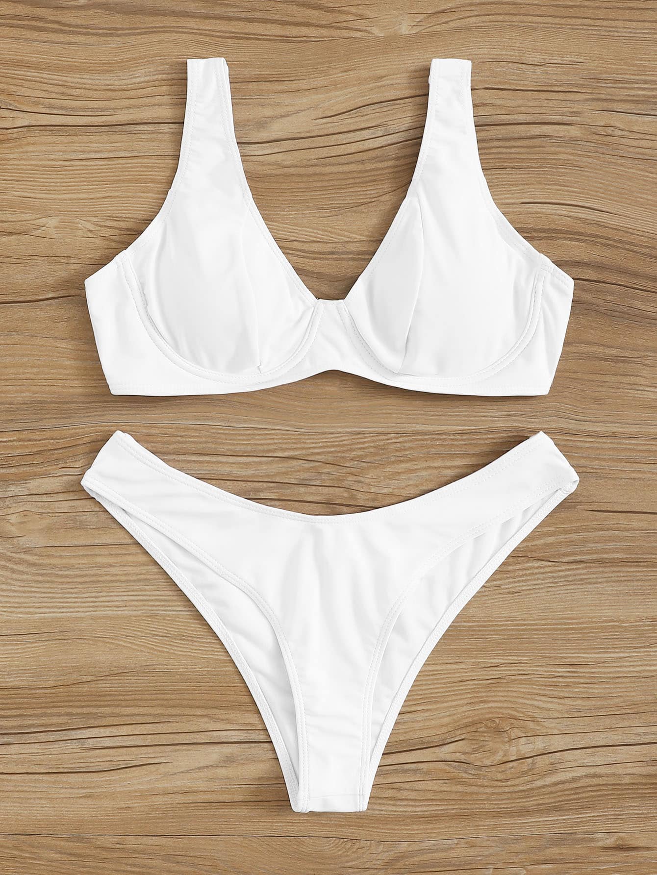 Top With High Cut Bikini Set For White Lovers