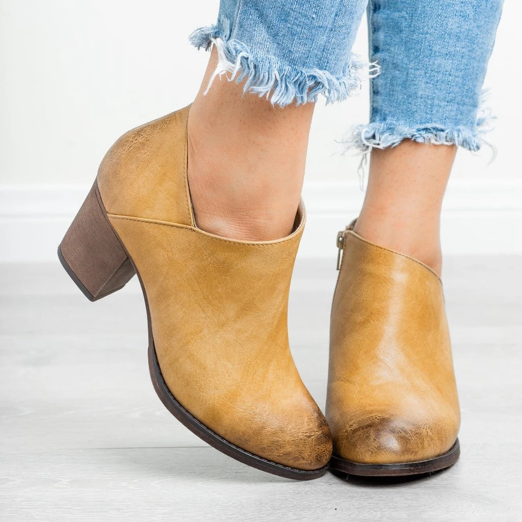 Handmade Pointed Ankle Women Boot Square  Heel Autumn To Winter