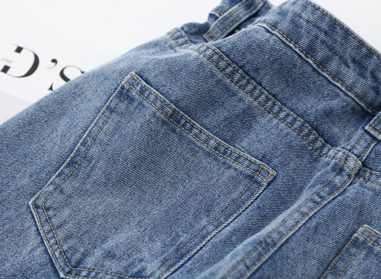Gorgeous Denim Capri Jeans With Regular Waist