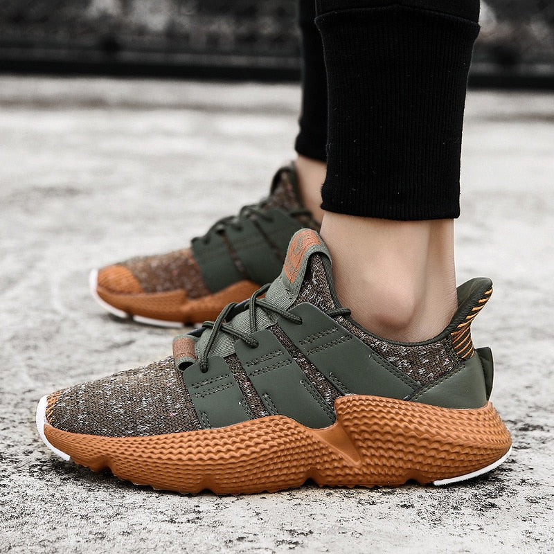 Lace Up Extra Lightweight Sensible Sneaker
