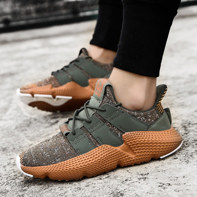Lace Up Extra Lightweight Sensible Sneaker